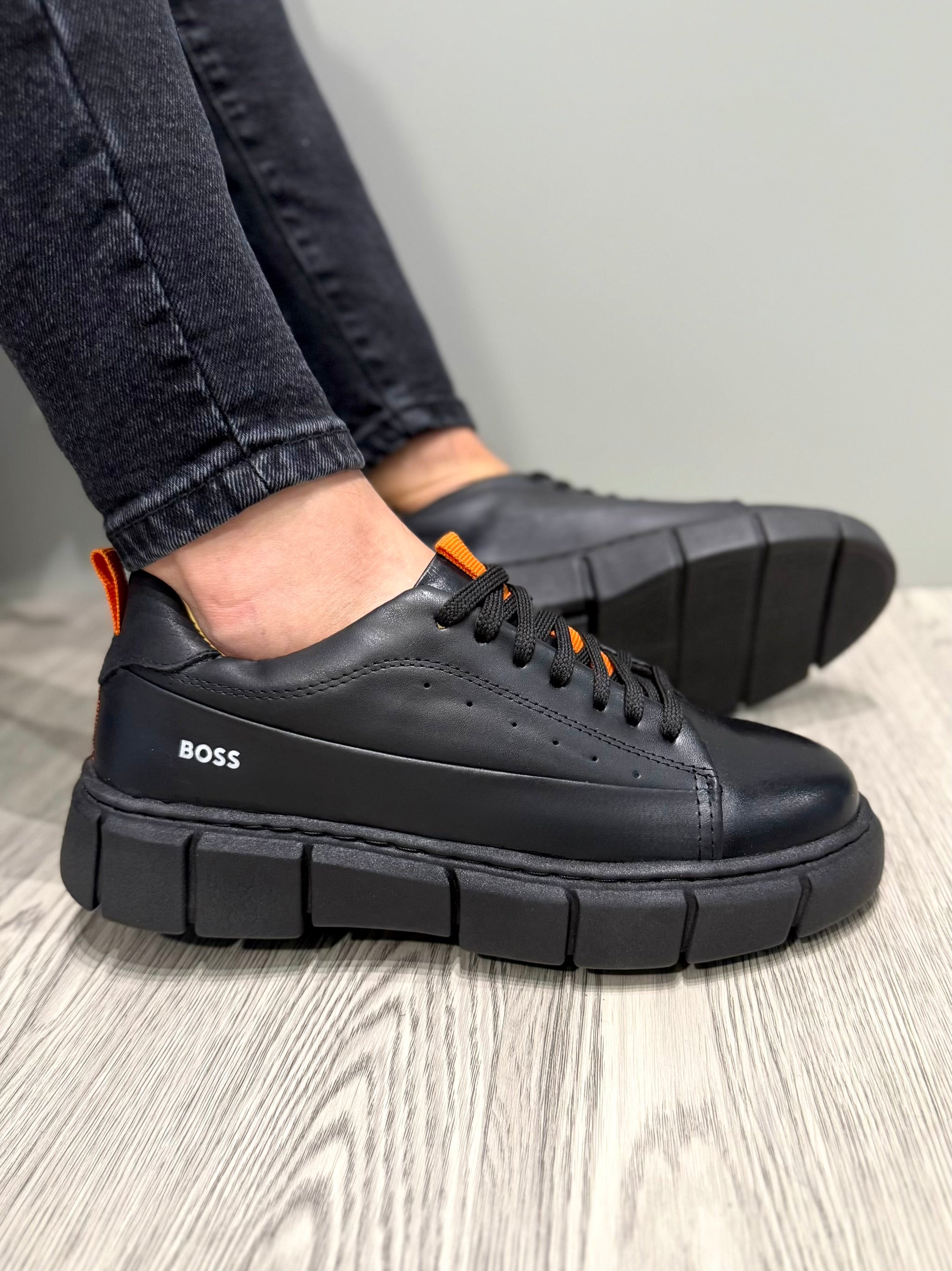 TÊNIS HUGO TRATORADO