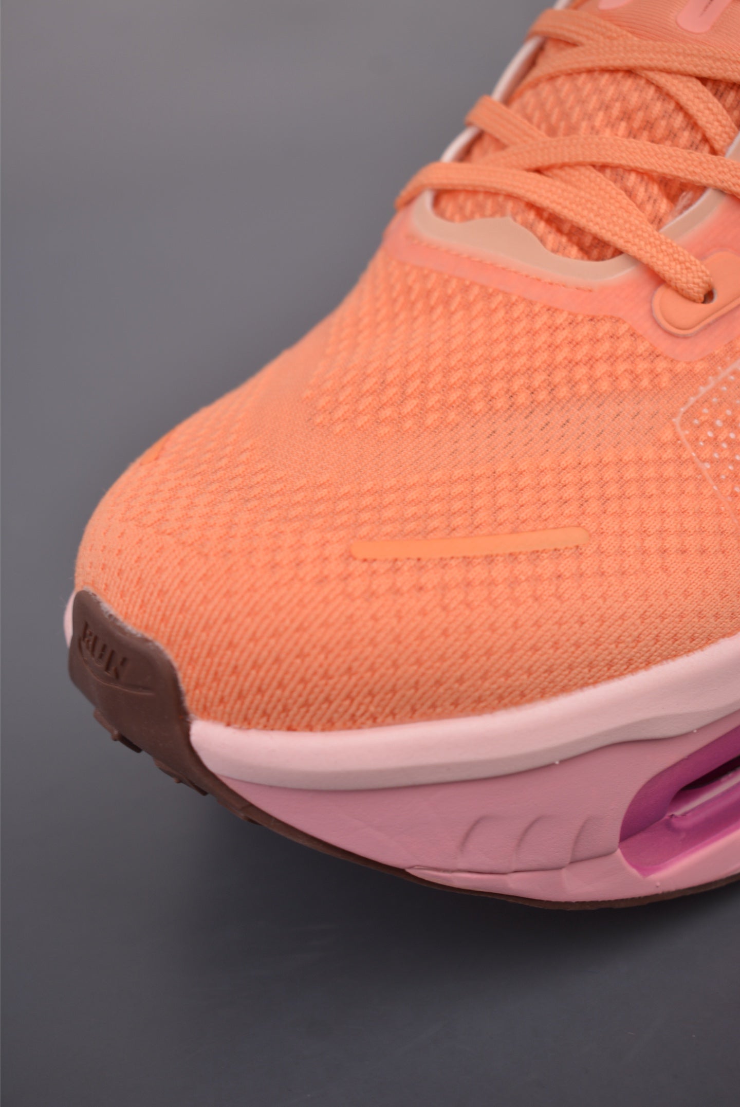 Vomero Premium "Tangerine Tint"