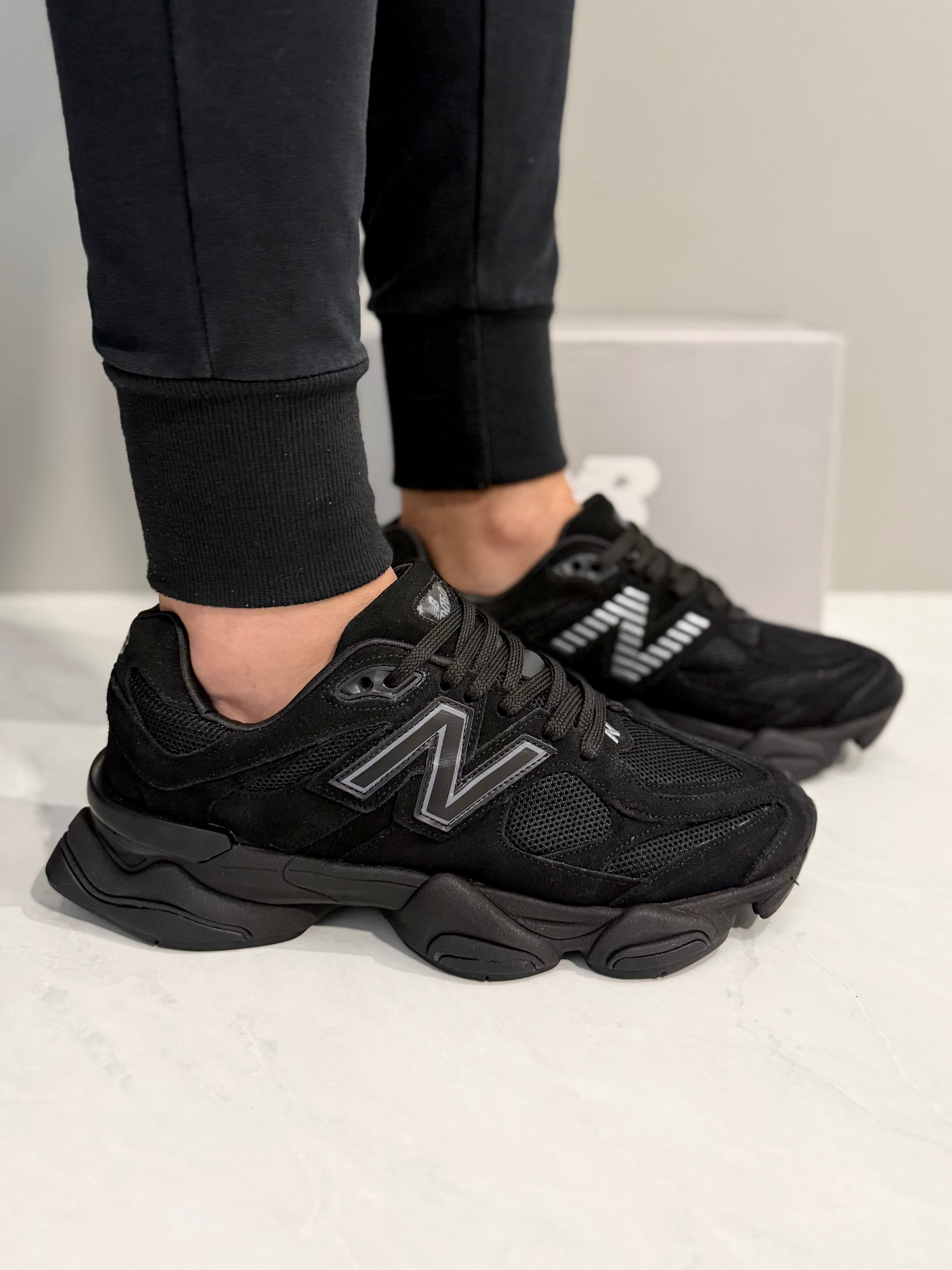 NB 9069 ALL BLACK