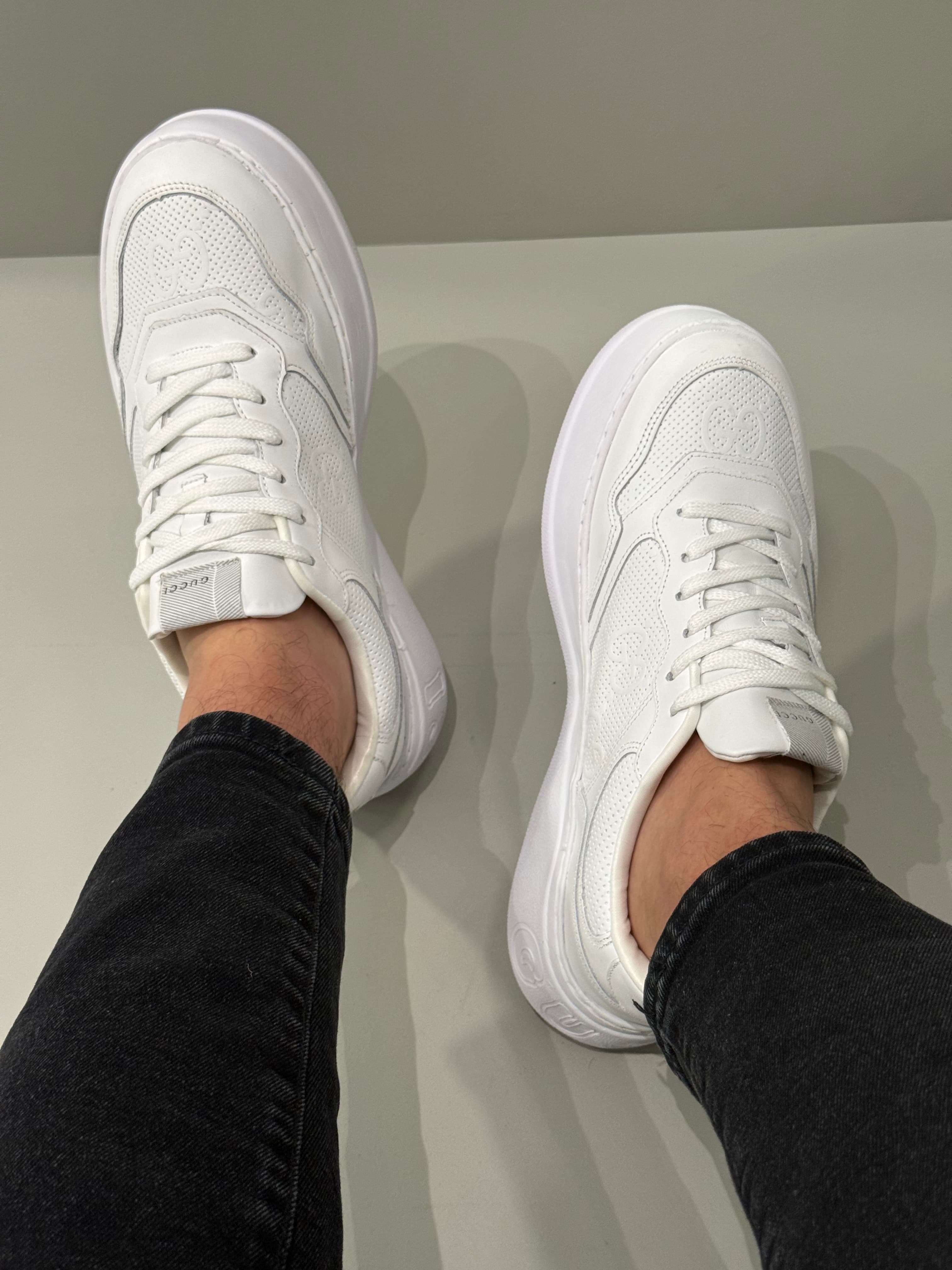 GG WHITE