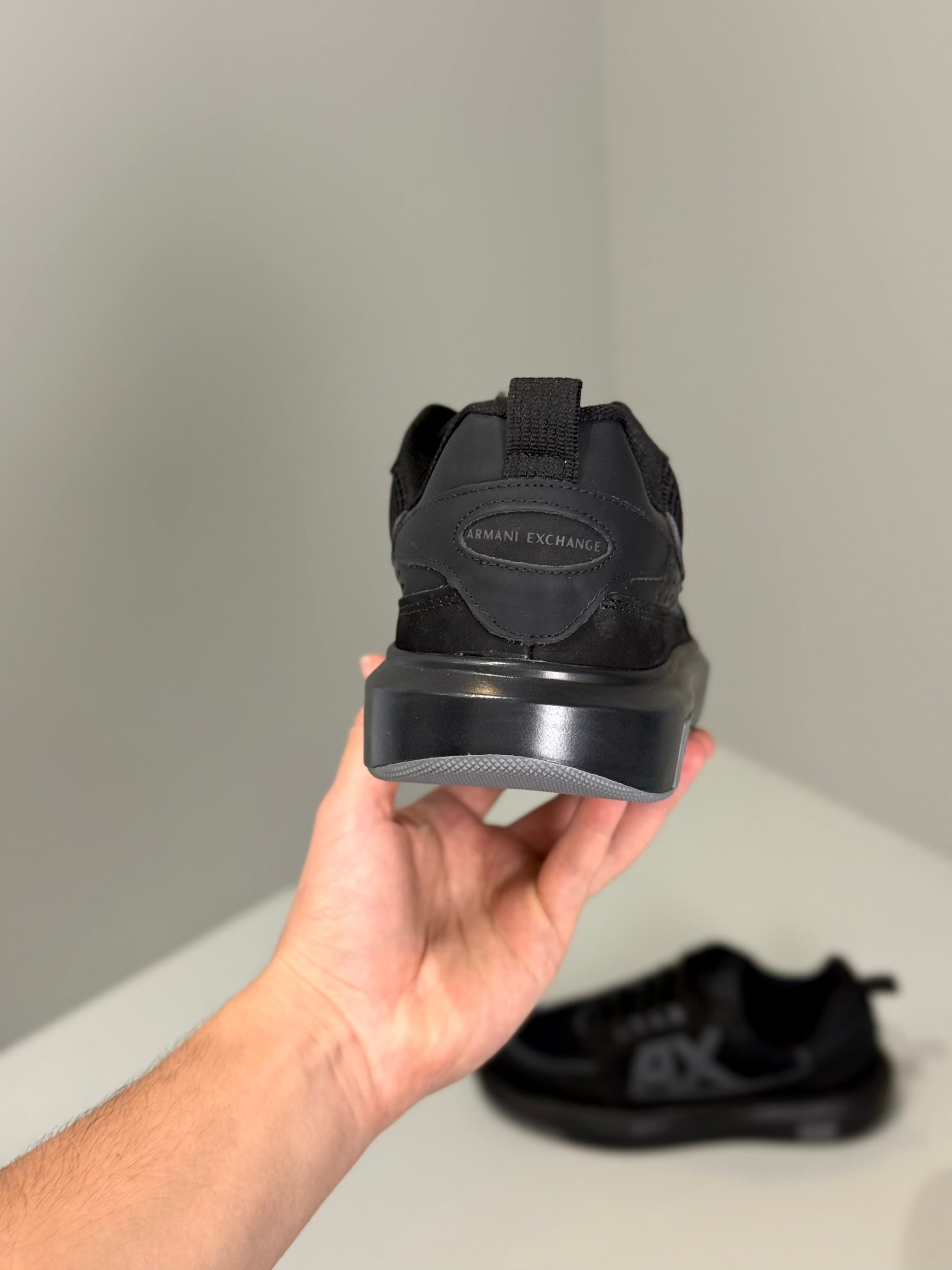 A|X Preto Monocromático