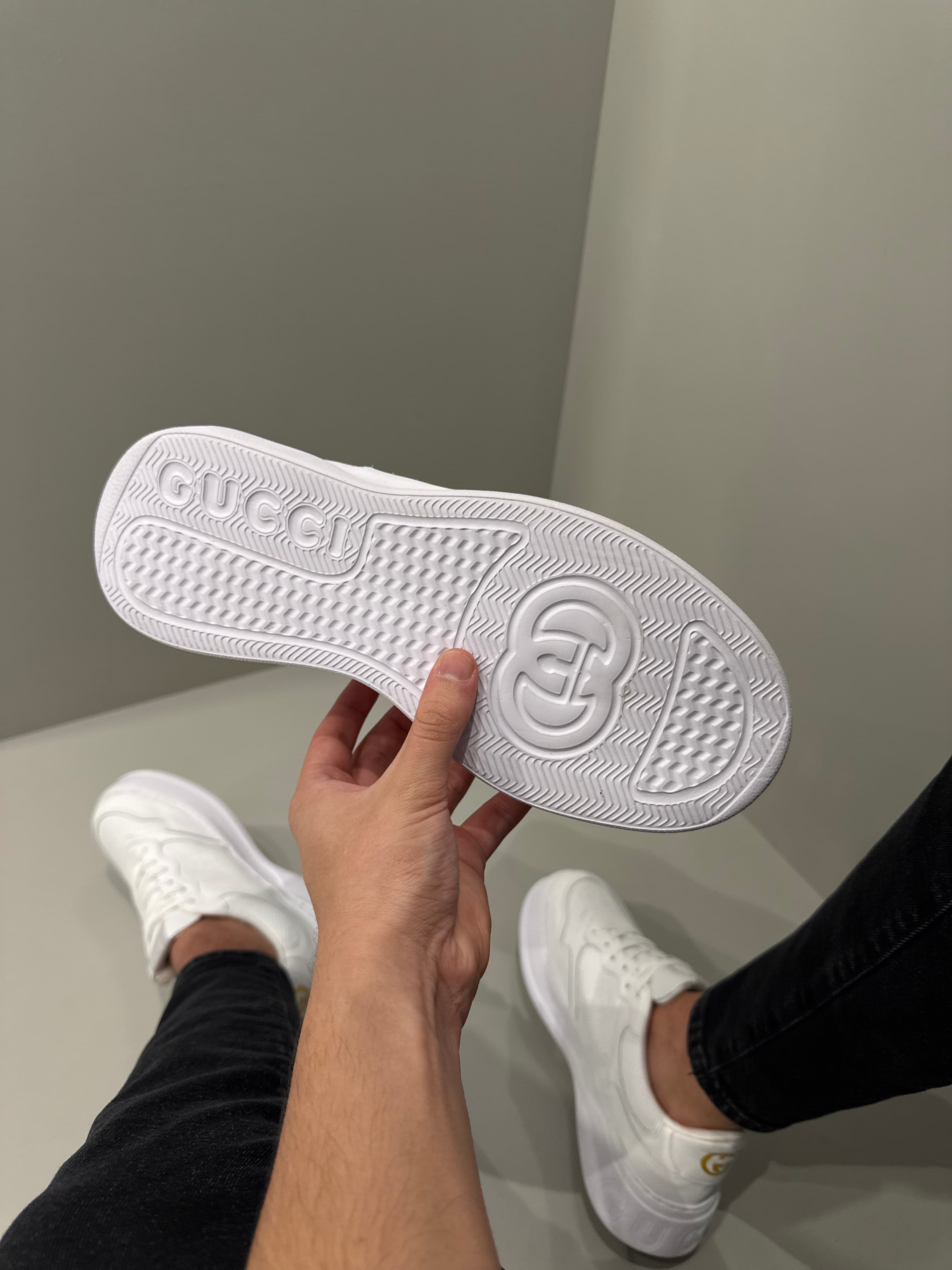 GG WHITE
