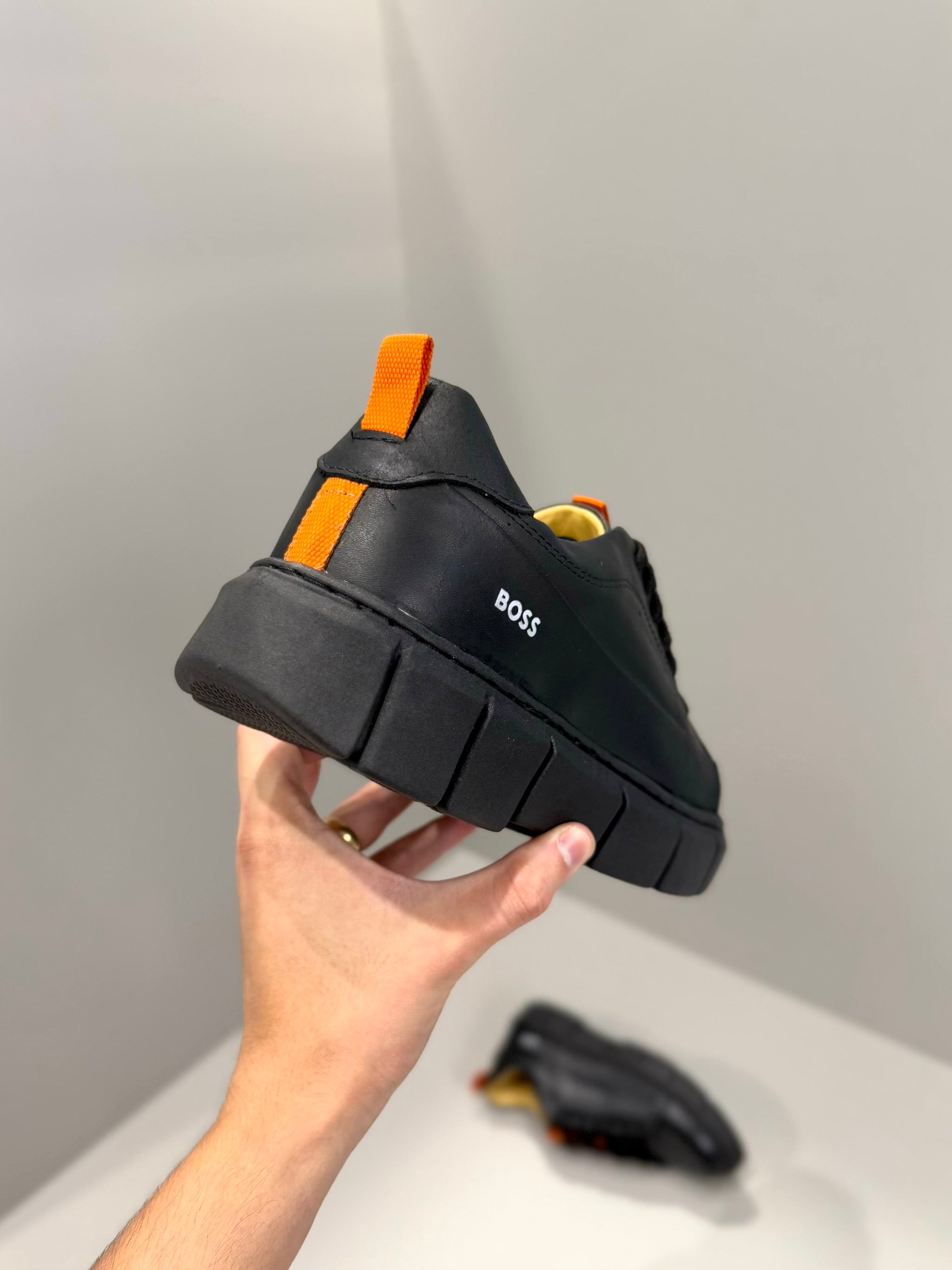 TÊNIS HUGO TRATORADO